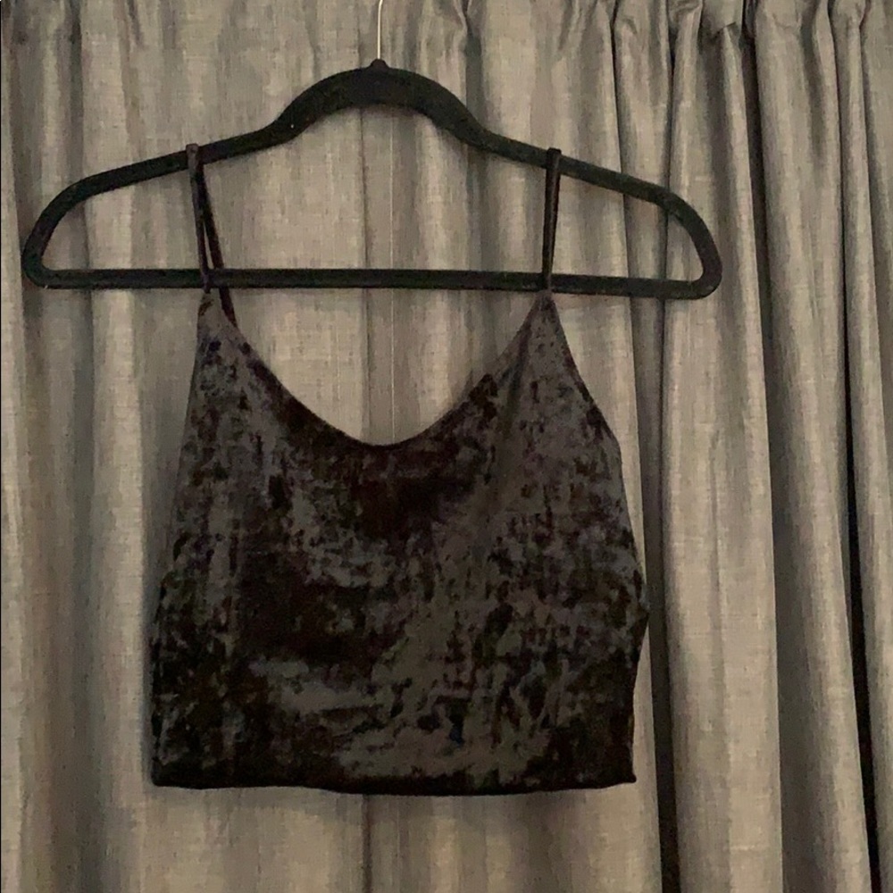 Black velvet cropped tank